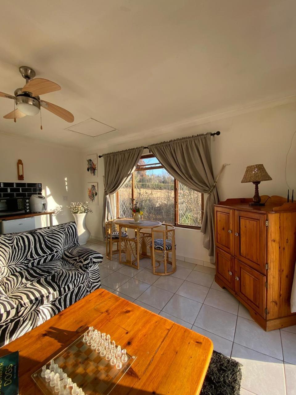 Sani Pass View Cottage ไฮม์วิลล์ ภายนอก รูปภาพ